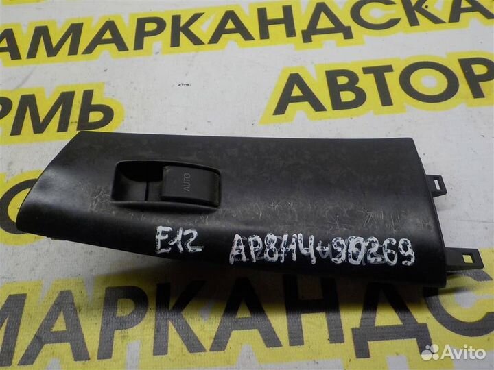 Кнопка стеклоподъемника Toyota Corolla (E120) 200