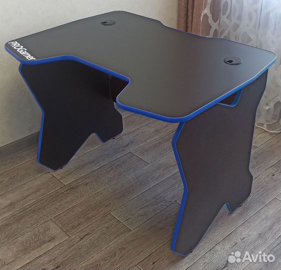 Геймерский игровой стол