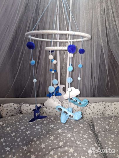 Мобиль на кроватку Самолёты