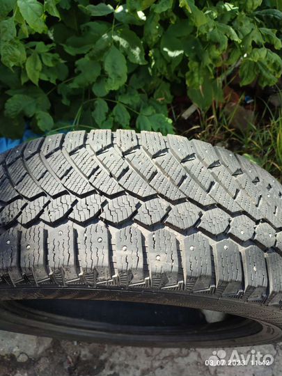 Gislaved Nord Frost 200 235/55 R19