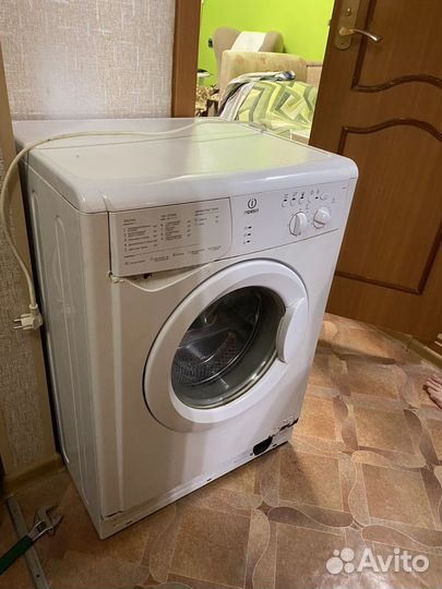 Стиральная машина indesit