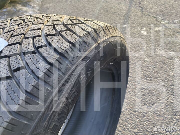 Nokian Tyres Hakkapeliitta R5 235/65 R17 108R