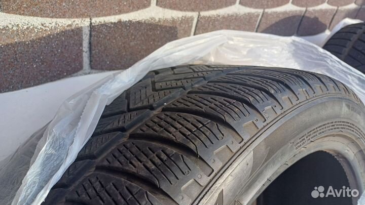 Pirelli Scorpion Winter 255/40 R21