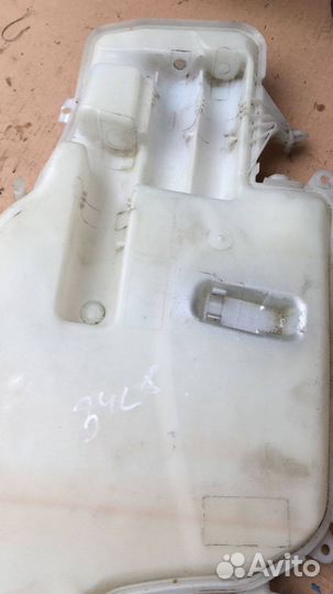 Бачок омывателя BMW 3-серия E90/E91 (2005-2011)