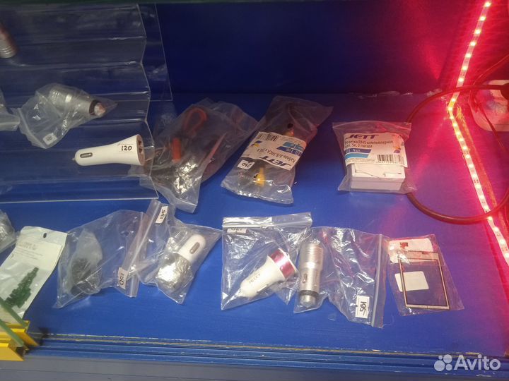 Аксессуары для телефонов