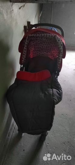 Прогулочная коляска