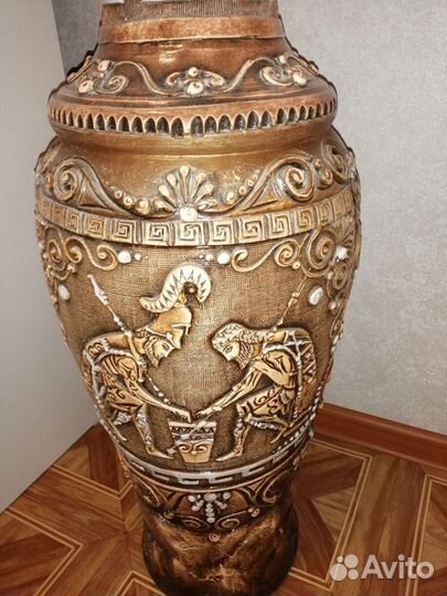 Напольная ваза