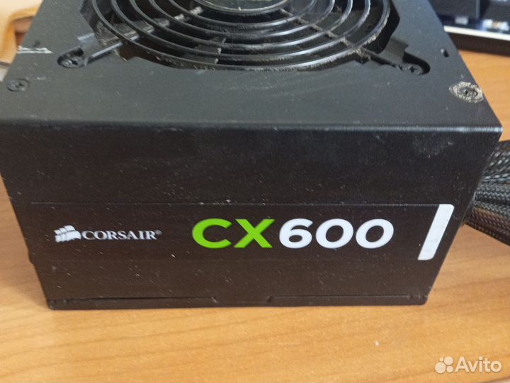 Блок питания на 600w corsair