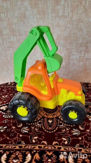 Пластмассовые машинки детские