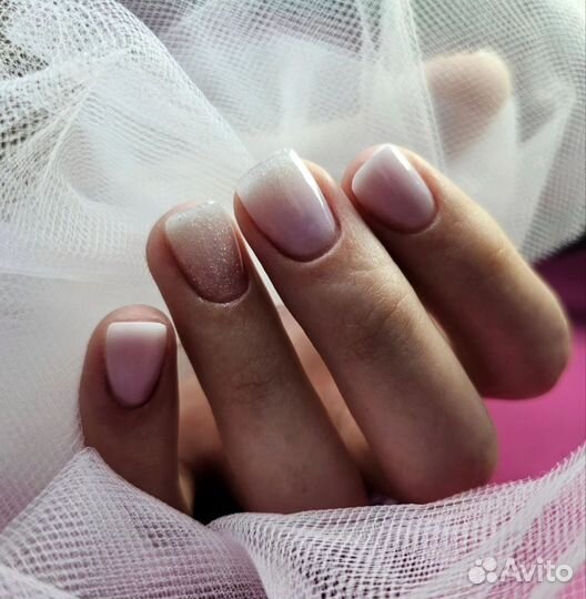 Бесплатно Модель на маникюр, и покрытие