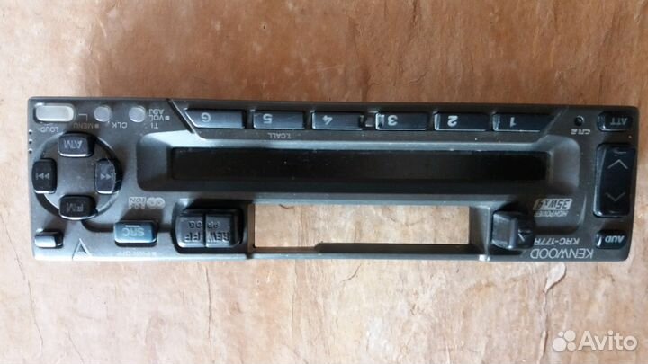 Съемная панель для магнитолы