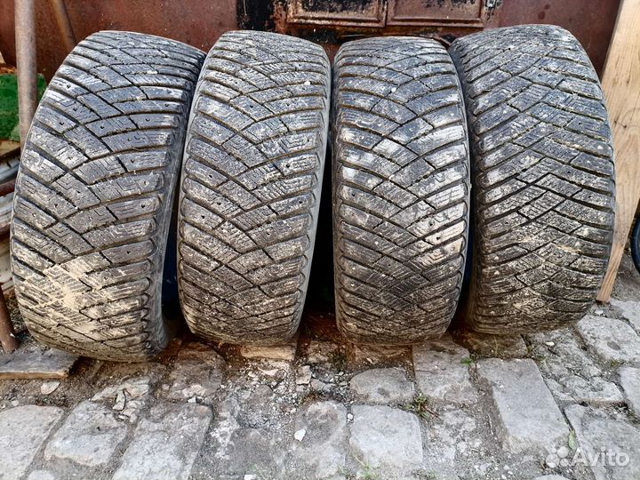 Goodyear Ultra Grip Ice Arctic 2 205/55 R16