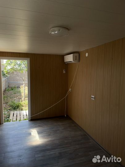 Строительная бытовка из контейнера 20 футов