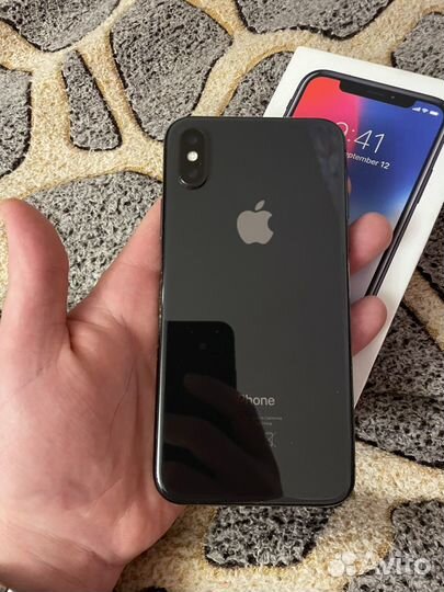 iPhone X, 64 ГБ