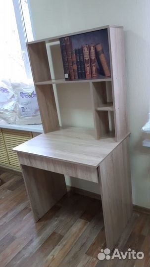 Стол компьютерный