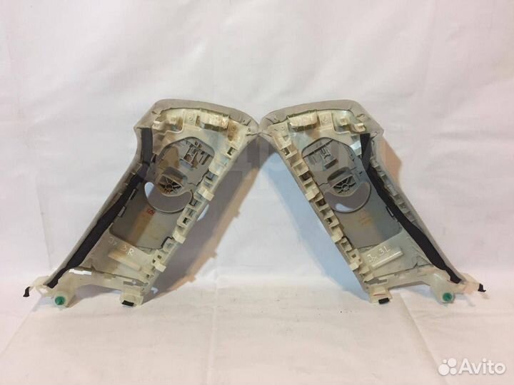Обшивка задней стойки верхняя правая Infiniti Jx35