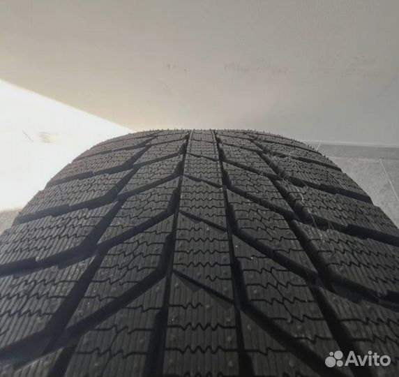 Triangle PL01 215/65 R17 99T