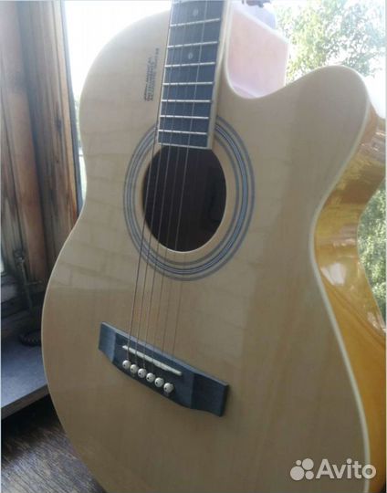 Гитара акустическая Elitaro