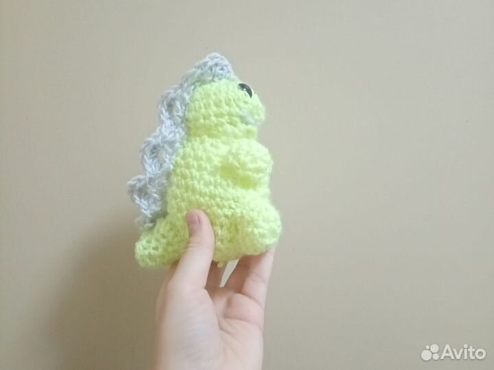 Вязаная игрушка динизаврик