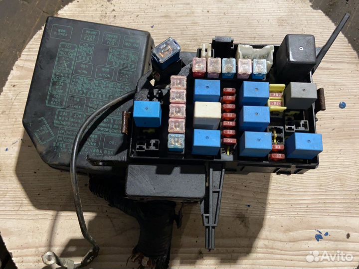 Блок предохранителей hyundai accent 2 тагаз