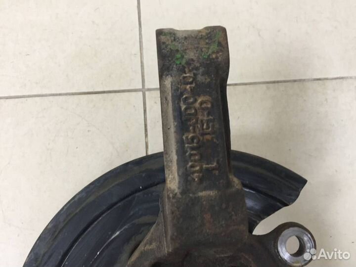 Кулак поворотный передний левый Nissan X-Trail T31