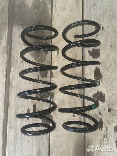 Задние пружины на Hyundai Solaris 1