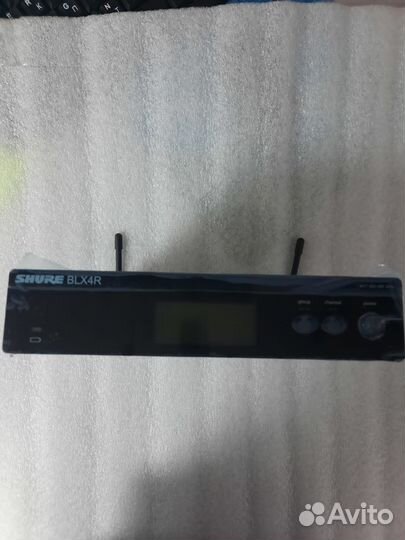 Приёмник Shure BLX4R M17