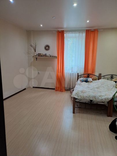 3-к. квартира, 84 м², 3/3 эт.