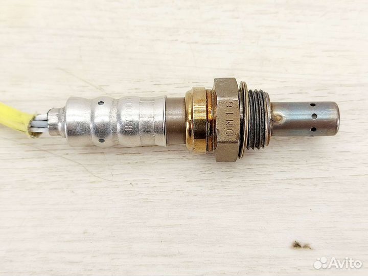 Датчик кислорода лямбда-зонд Renault 7700274189