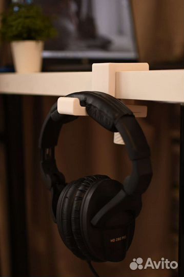 Подставка для наушников