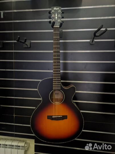 Электроакустическая гитара Cort SFX E 3TSS