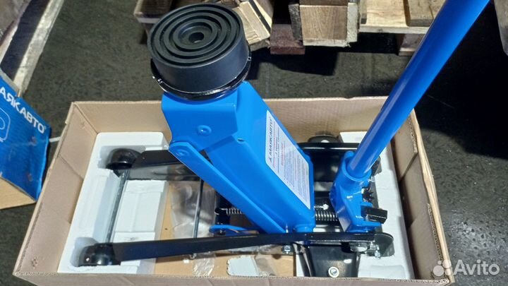 Домкрат гидравлический подкатной 3Т H130-490мм