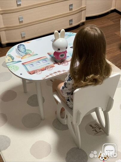Детский стол и стул новый комплект