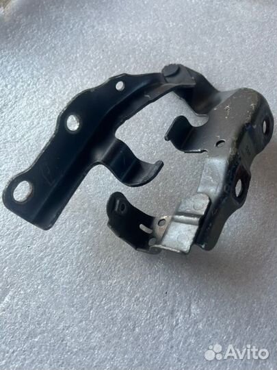 Петля капота правая Toyota Camry V50/V55 2011-2018