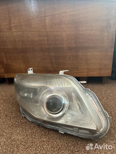 Фара передняя правая toyota corolla fielder 2007