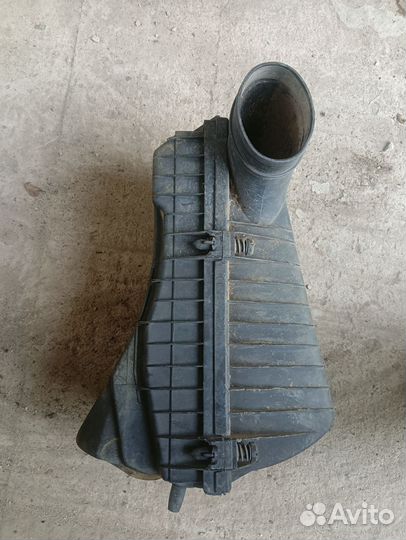 Корпус воздушного фильтра peugeot 605 2.0