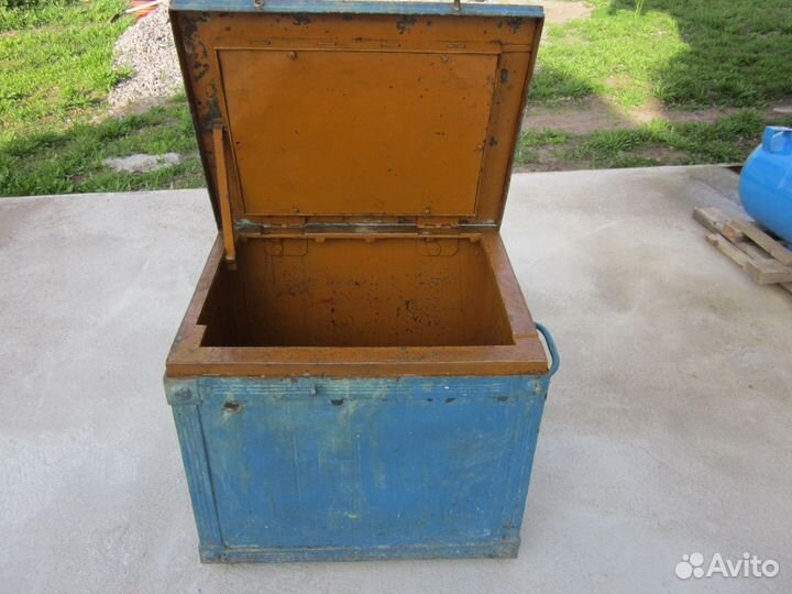 Антикварный сейф