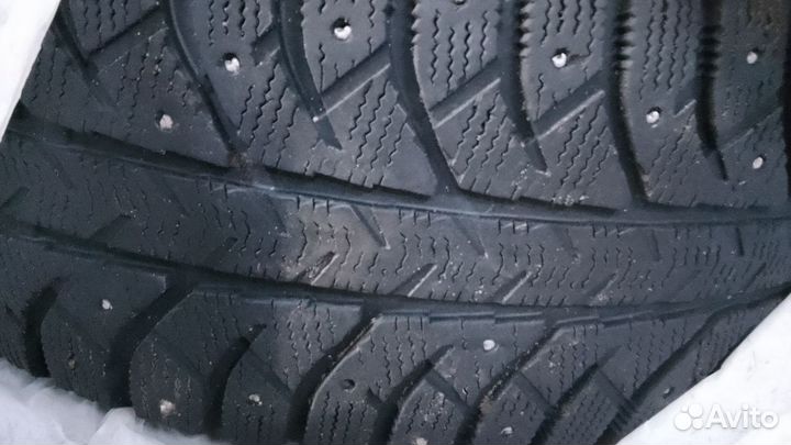 Bridgestone Ice Cruiser 7000 225/60 R17 103