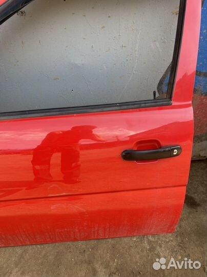 Передняя левая дверь Volkswagen Pointer