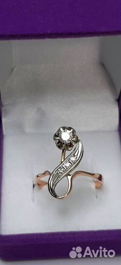 Кольцо золотое с бриллиантом 020755А