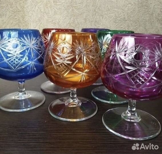 Коньячные бокалы цветное стекло