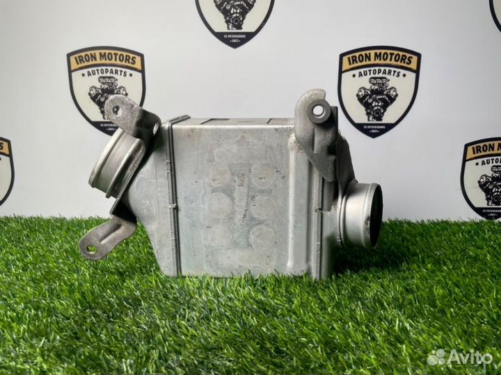 Интеркулер Bmw 7-Series F01 N63B44 2011