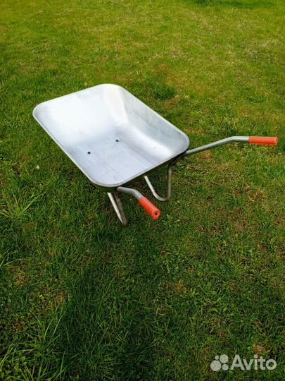 Тачка садовая строительная