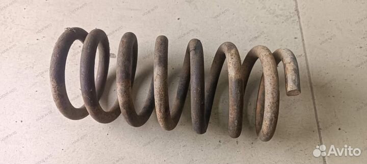 Пружина передняя LADA 2121 Niva