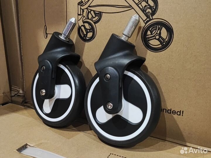 Колесо от прогулочной Yoya plus и их аналоги