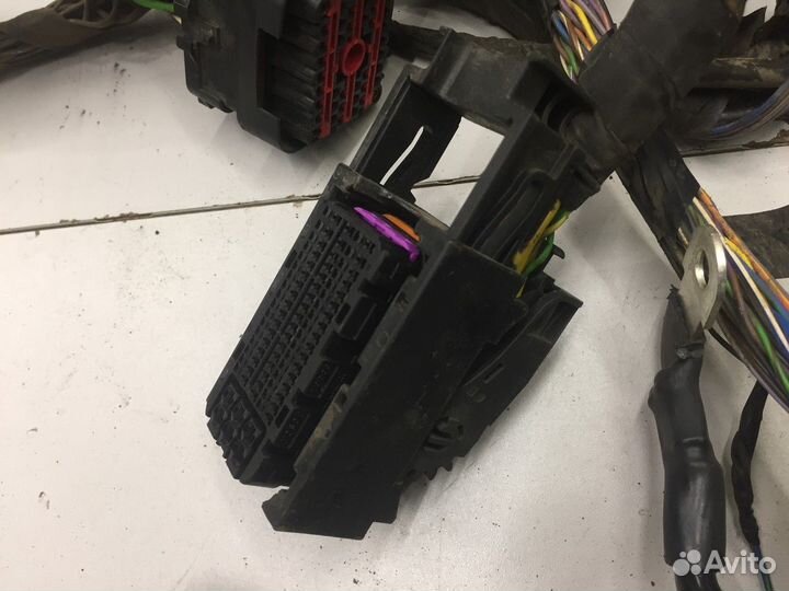 Электропроводка под капот (Jaguar XJ)