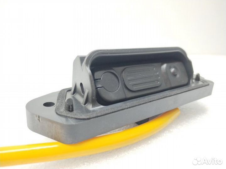 Кнопка открывания багажника задняя Mitsubishi