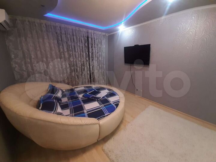 1-к. квартира, 60 м², 8/12 эт.