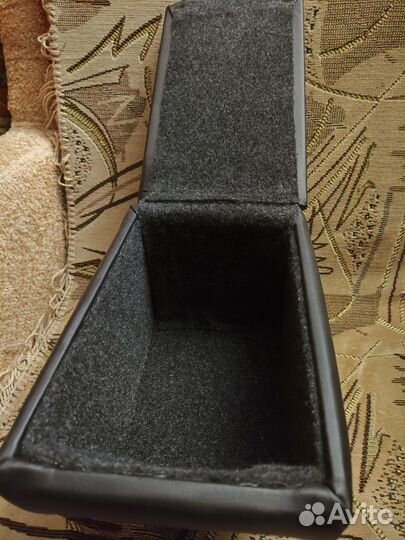 Подлокотник