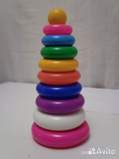 Пирамидка пластмассовая